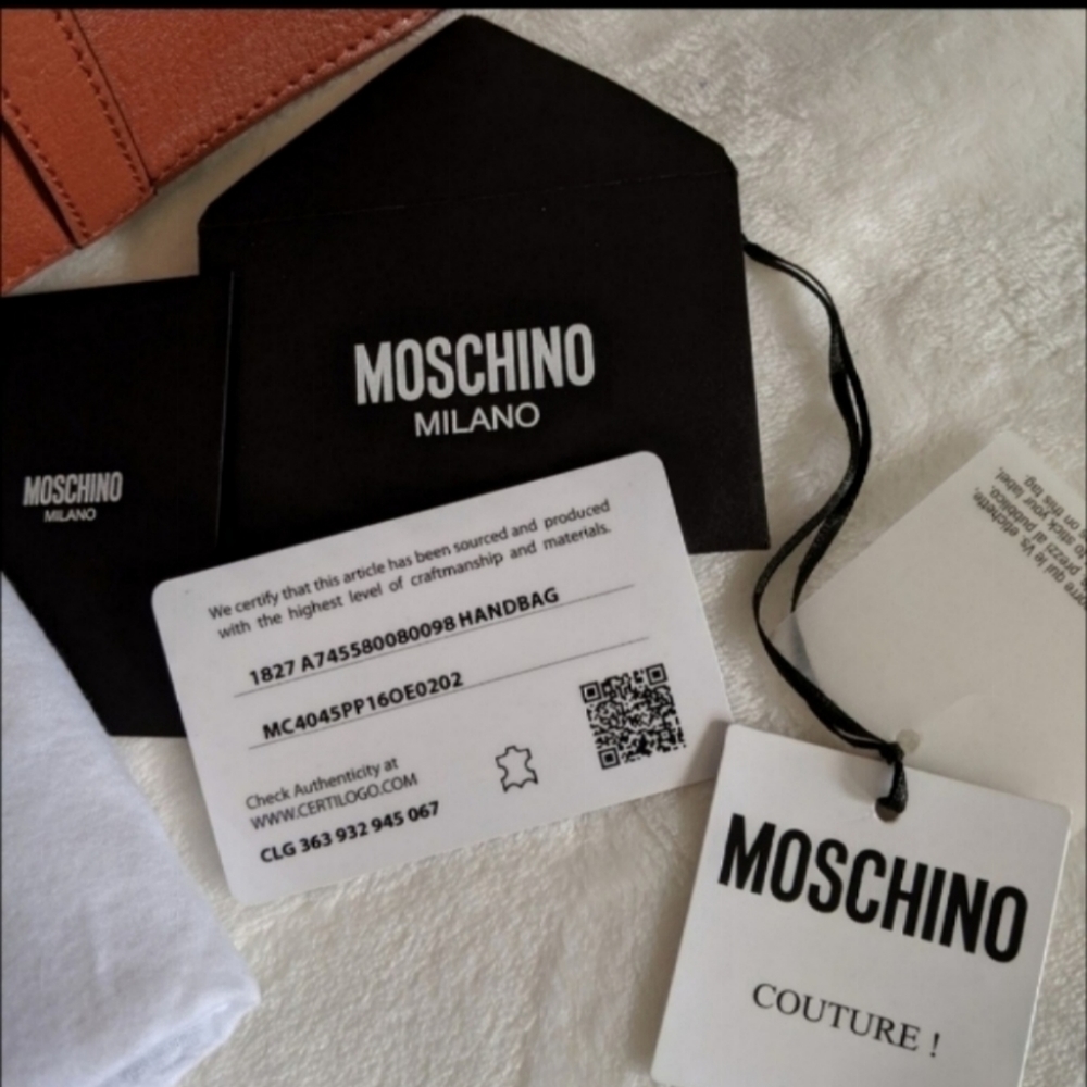 🎁 GIFTED Moschino Pebbled Leather Tote Crossbody - Picture 8 of 8